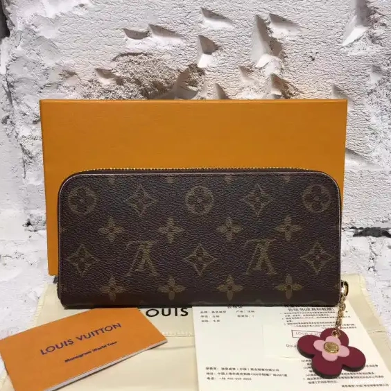 wallet Louis CHANELEMENCE Vuitton 0622